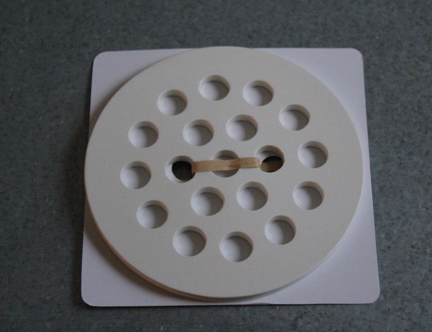 Ceramic Flower Arranging Disc - White